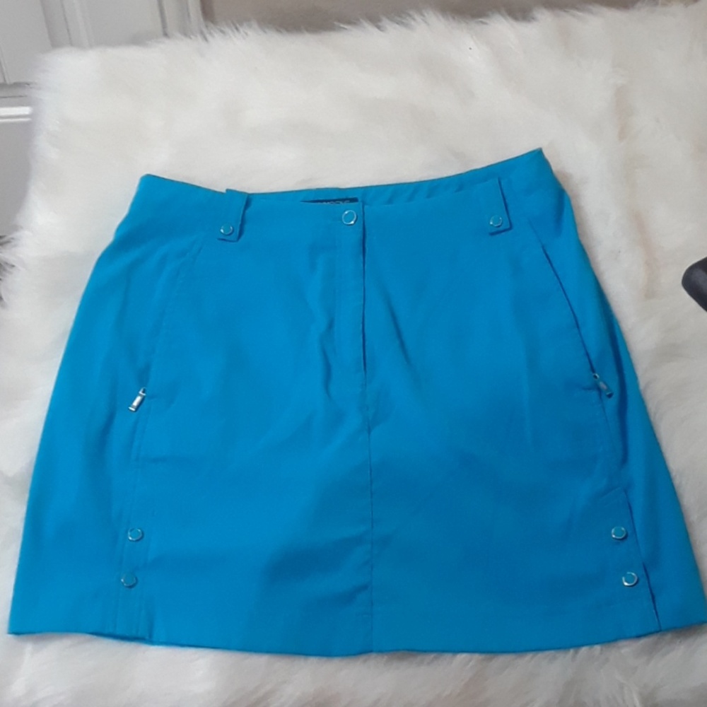 EUC!   DKNY GOLF Skort in a Turquoise Color (12)
